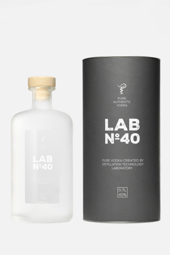 Водка LAB№40 в тубусе
