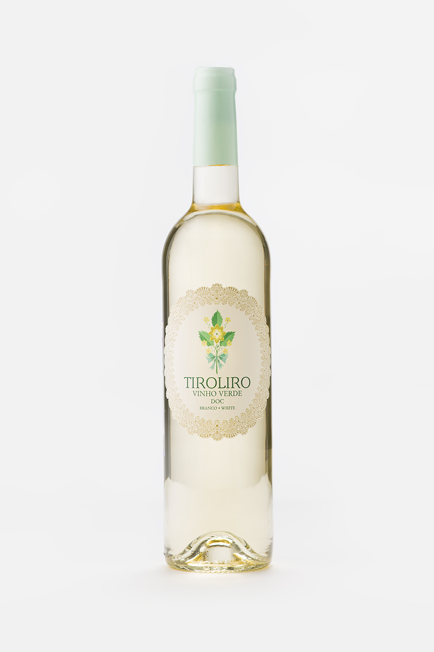 Вино Тиролиро Винью Верде, DOC, полусухое, белое, 0.75л