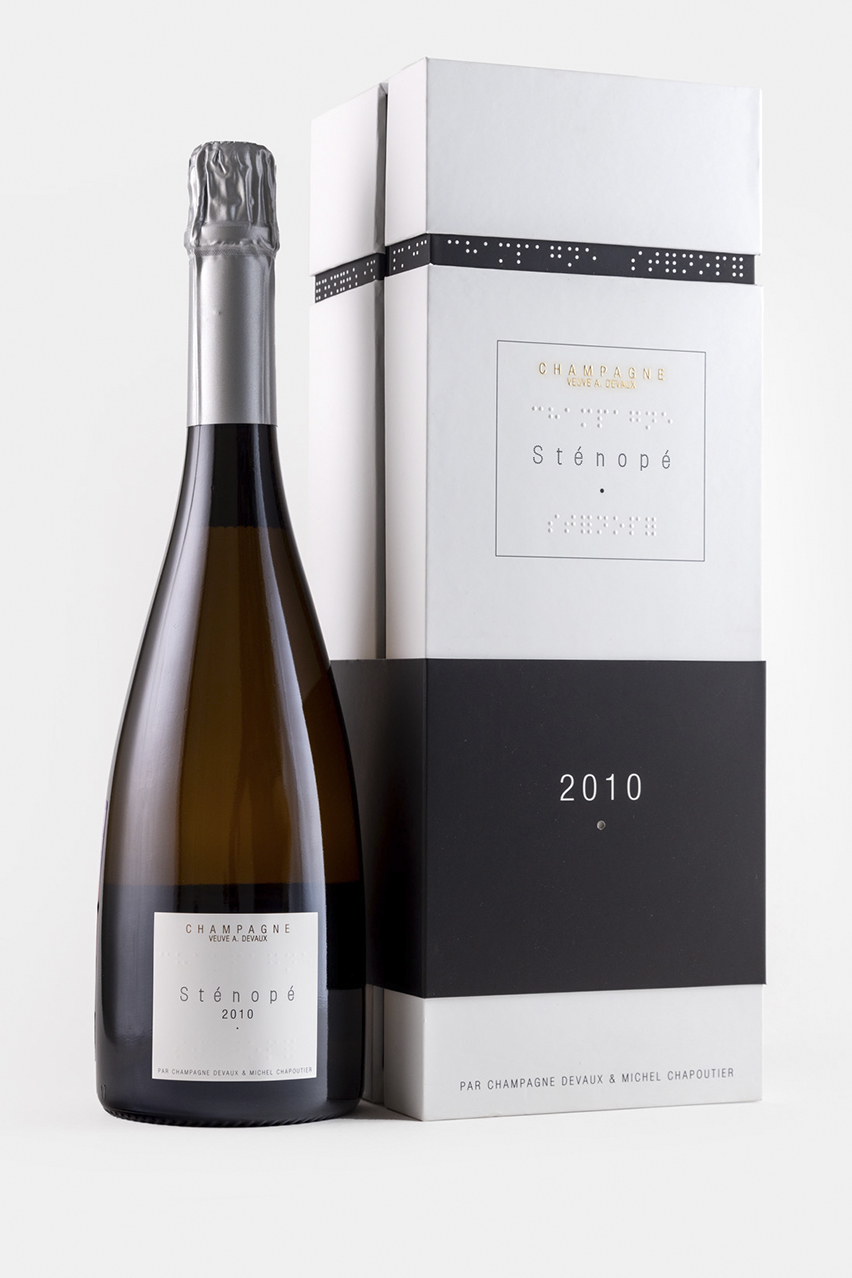 Шампанское Дево Стинопе 2010, белое, брют, в подарочной упаковке, 0.75л
